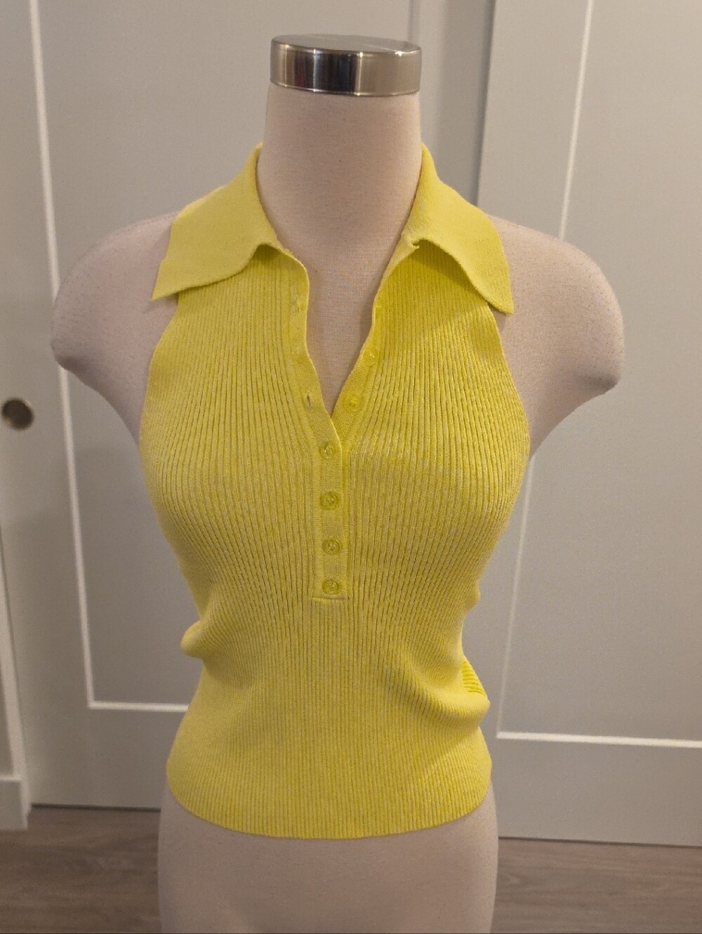 525 America Sleeveless Ribbed Polo Top Yellow size XS like new